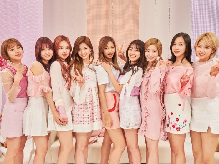 Nghịch lý idol bị “dìm hàng” dù có cả thanh lẫn sắc