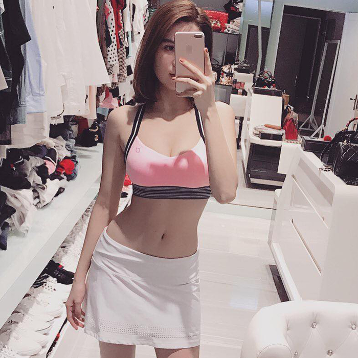 Những “bà mẹ bỉm sữa” của Vbiz sở hữu vòng eo hút mắt