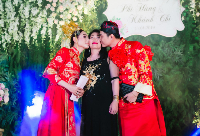Những bà mẹ chồng hào phóng nhất làng giải trí Việt