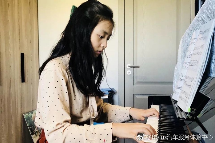 Những cô gái xinh đẹp, toàn năng xuất sắc của sao Hoa Ngữ