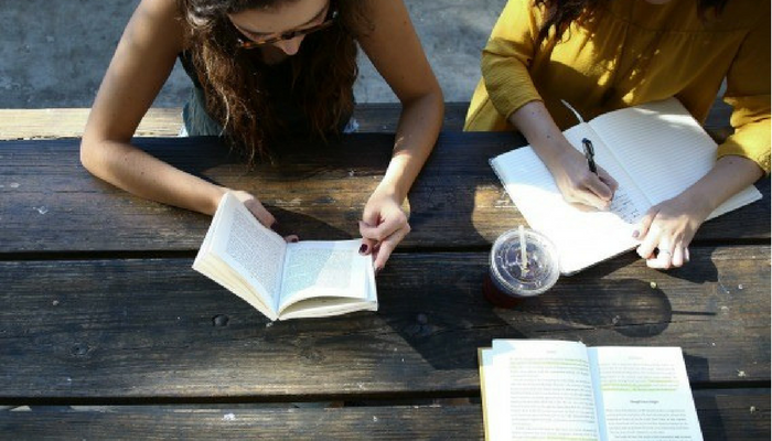 Những điều bạn trẻ cần làm để khởi đầu một năm mới “rực rỡ bung lụa”