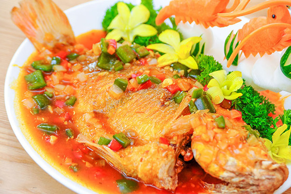 Những món nên và không nên ăn mà mẹ cho con bú cần lưu ý trong dịp Tết