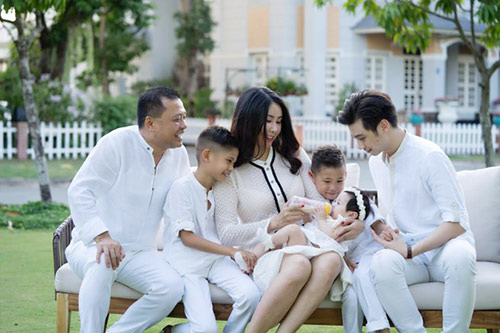 Những sao nữ Việt thành công thoát mác mẹ ghẻ con chồng