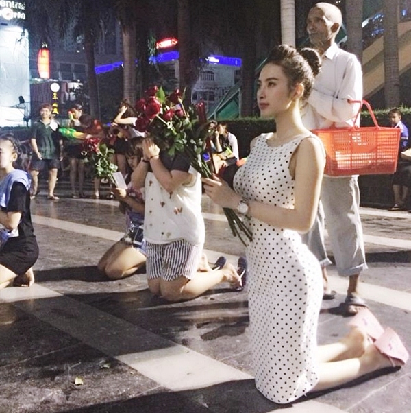 Sao Việt đi lễ chùa: Người kín đáo, người mặc phản cảm