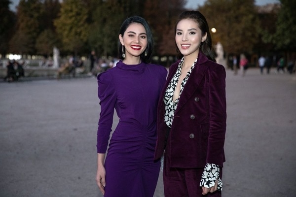 “So kè” với sao Thái: Hương Giang đẹp áp đảo, Lâm Khánh Chi lép vế