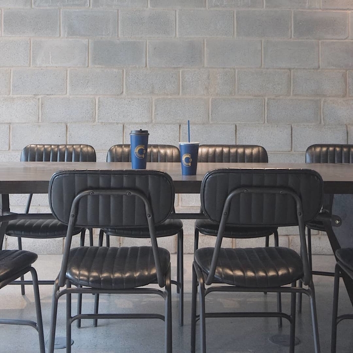 Tết này không lo thiếu hình sống ảo bởi Sài Gòn có vô vàn góc cafe đẹp