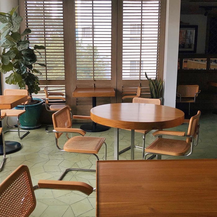 Tết này không lo thiếu hình sống ảo bởi Sài Gòn có vô vàn góc cafe đẹp