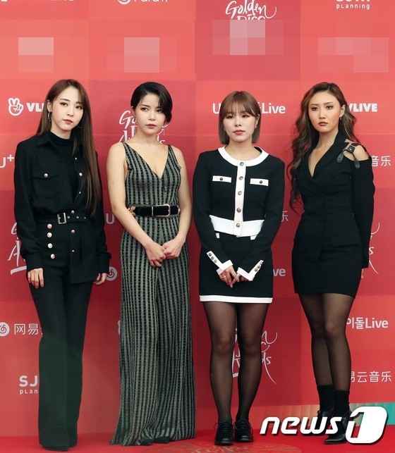 Thảm đỏ Grammy Hàn Quốc: Jennie cùng loạt mỹ nhân suýt vồ ếch