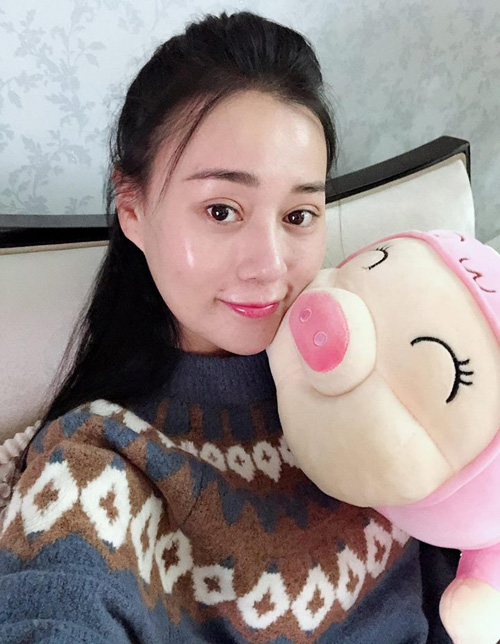 Tiến Đạt lấy vợ kém 10 tuổi, gia đình Hà Hồ - Kim Lý dùng bữa thân mật