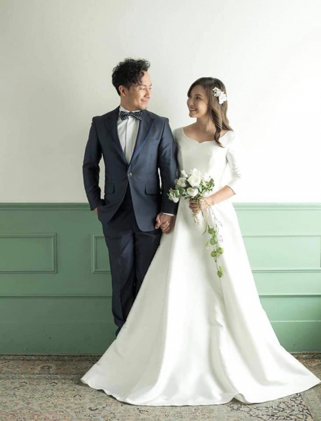 Tiến Đạt lấy vợ kém 10 tuổi, gia đình Hà Hồ - Kim Lý dùng bữa thân mật