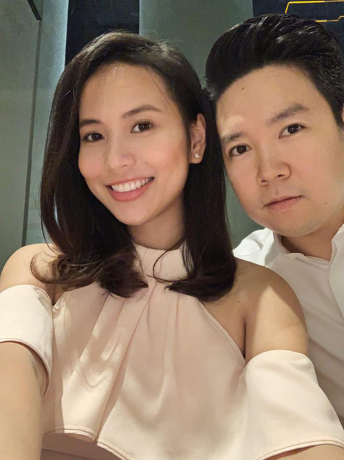 Tiến Đạt lấy vợ kém 10 tuổi, gia đình Hà Hồ - Kim Lý dùng bữa thân mật