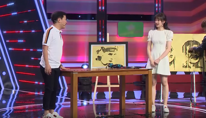 Trường Giang tiếp tục gây chiến với Hari Won khi dẫn show chung