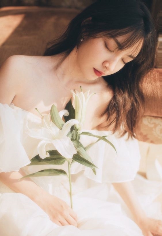 Tử vi thứ Năm 3/1: Song Tử hiểu lầm người ấy, Sư Tử xảy ra tranh cãi