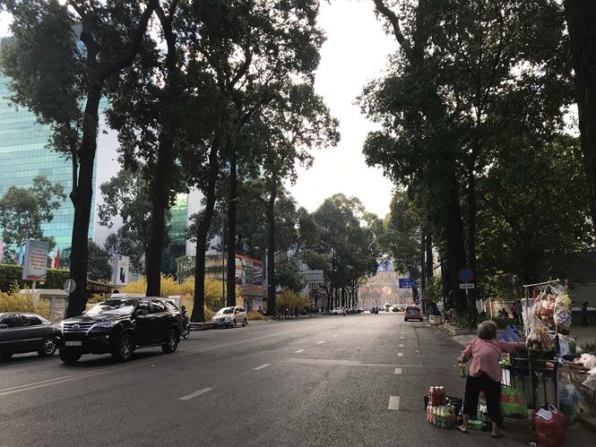 Ngày đầu đi làm sau kỳ nghỉ Tết, trung tâm Sài Gòn thông thoáng - ảnh 10
