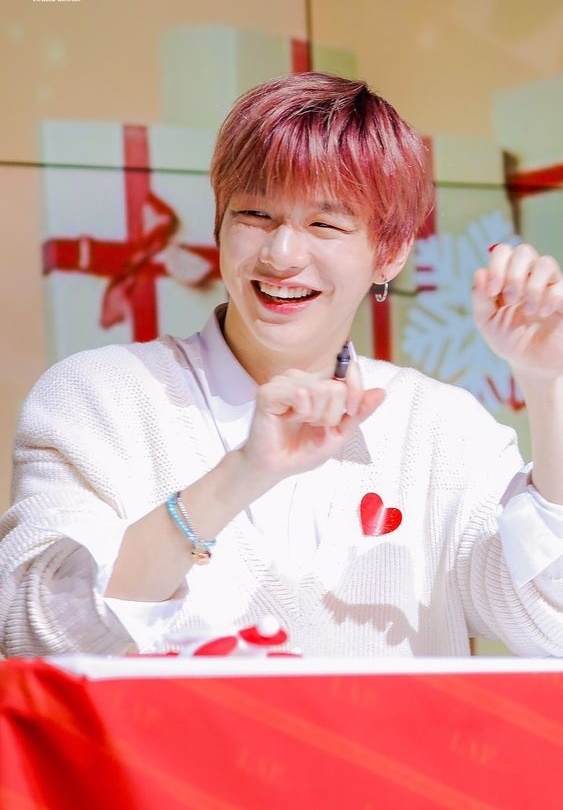 4 idol nam được kì vọng sẽ tỏa sáng rực rỡ trong năm 2019: BTS chiếm t