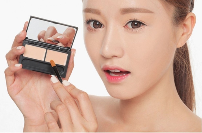 5 món đồ trang điểm là vật bất li thân của chị em khi du xuân ngày Tết