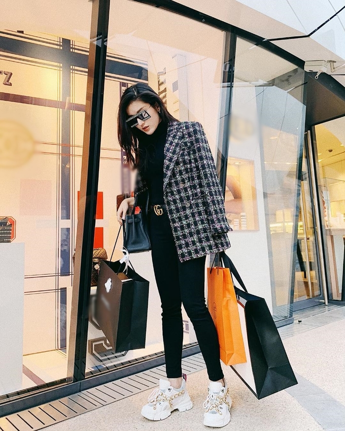 Top sao mặc đẹp - xấu tuần qua: Street style lên ngôi