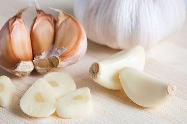6 bài thuốc dân gian chữa ho từ tỏi thay thế thuốc kháng sinh