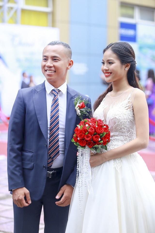 6 cặp đũa lệch Vbiz vẫn hạnh phúc viên mãn
