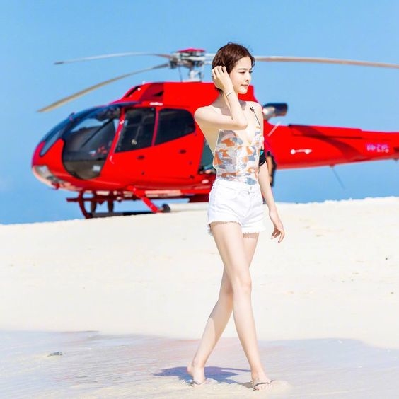 Những bóng hồng Cbiz cao trên 1m70 và sở hữu đôi chân cực phẩm