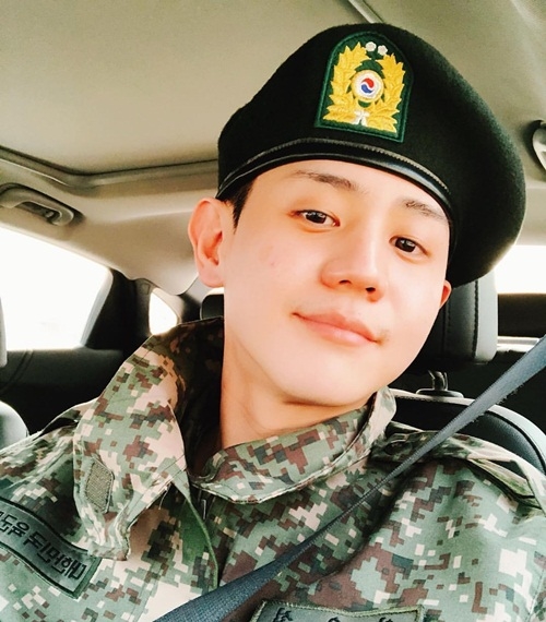 Ảnh hot sao Hàn: Song Hye Kyo và Han Ye Seul đụng váy chan chát