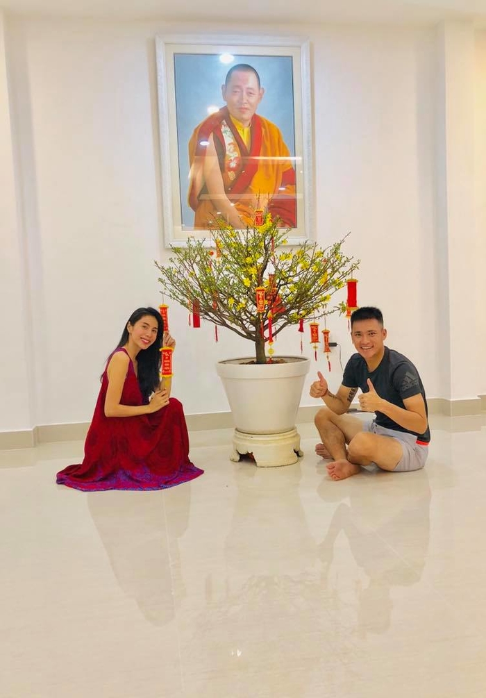 Bá đạo như vợ chồng Công Vinh - Thủy Tiên