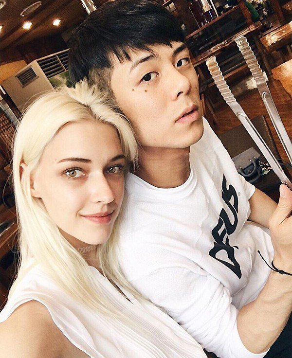 Beenzino tự tay làm quà tặng bạn gái người mẫu