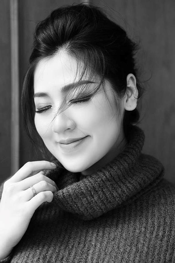 Bi don pha tuong khi mang thai, sao Viet lai duoc khen ran ran voi net dep phuc hau