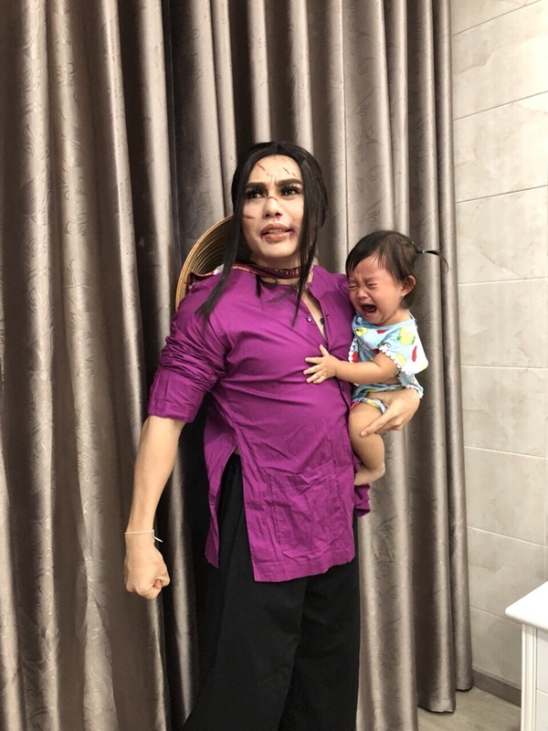 Biểu cảm sống động của con gái Lê Dương Bảo Lâm