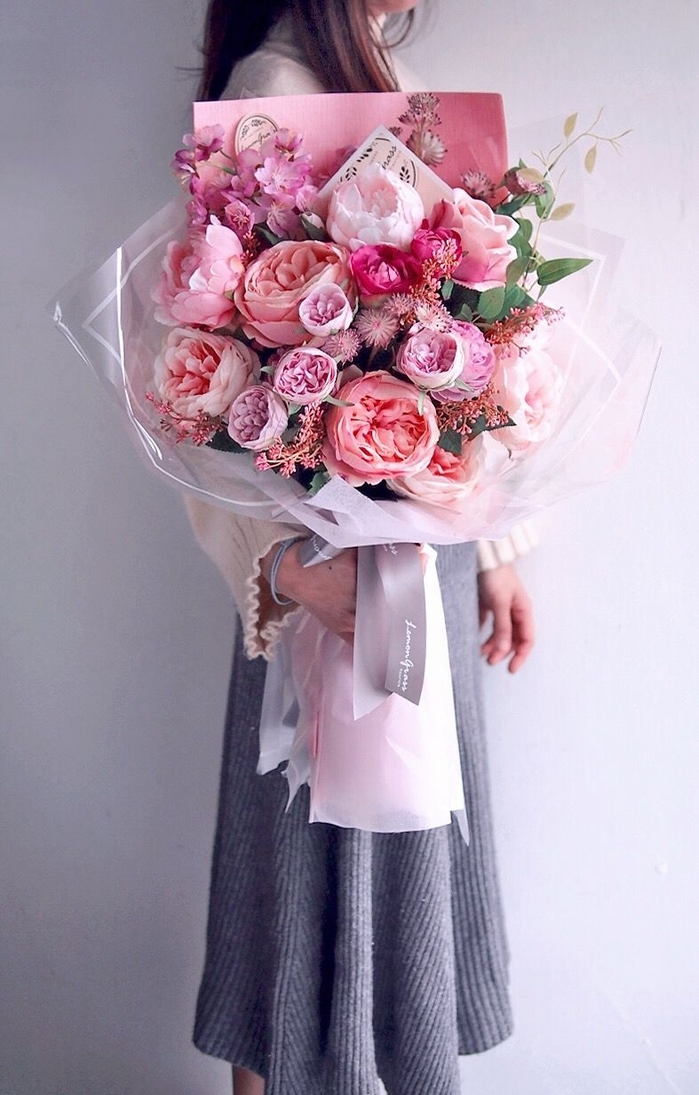 Trai ế Nhật Bản ra đường biểu tình đòi hủy ngày Valentine