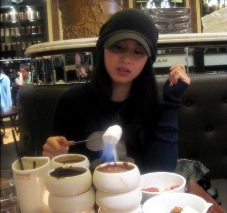 Chuyện thật như đùa Hoa hậu đẹp nhất Hàn Quốc từng là “vệ sĩ”