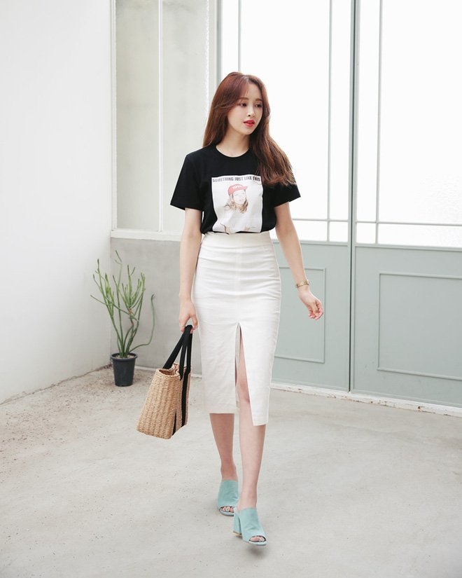 Có đến 4 cách diện áo phông max xinh đẹp nàng cần trong trời giao mùa