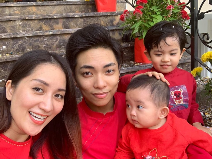 Con gái sinh non của Khánh Thi lớn bụ bẫm, xinh xắn không ngờ