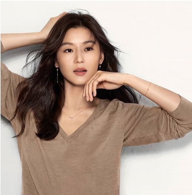 Đại mỹ nhân hơn cả Jennie và Park Min Young về nhan sắc