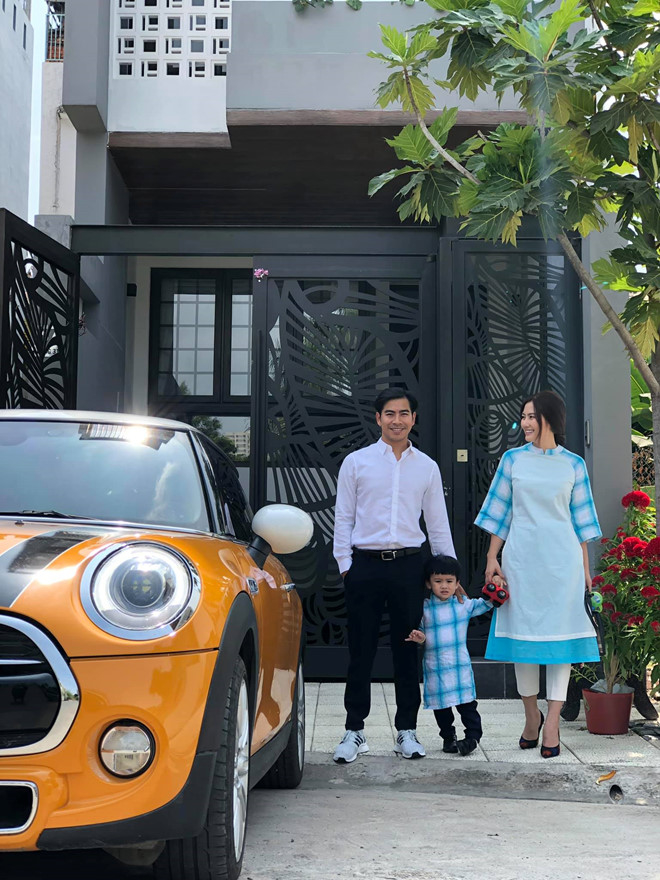 Dàn nhóc tỳ nhà sao Việt xúng xính diện áo dài dịp Tết Kỷ Hợi 2019
