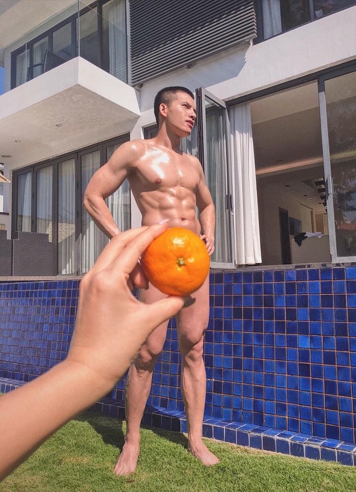 Dau xuan khoe anh goi cam: Dao Ba Loc hay Jun Vu chiem song?