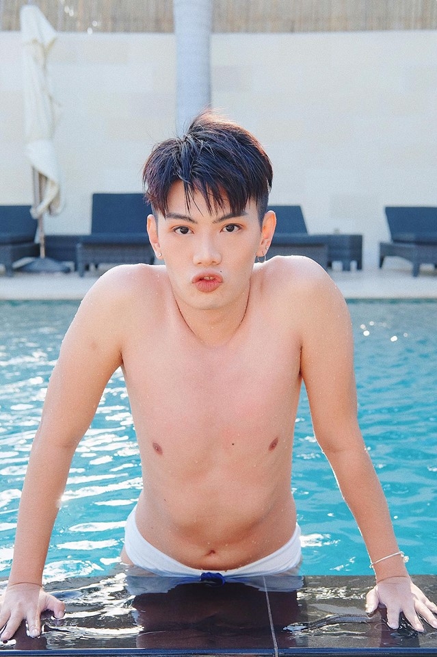 Dau xuan khoe anh goi cam: Dao Ba Loc hay Jun Vu chiem song?