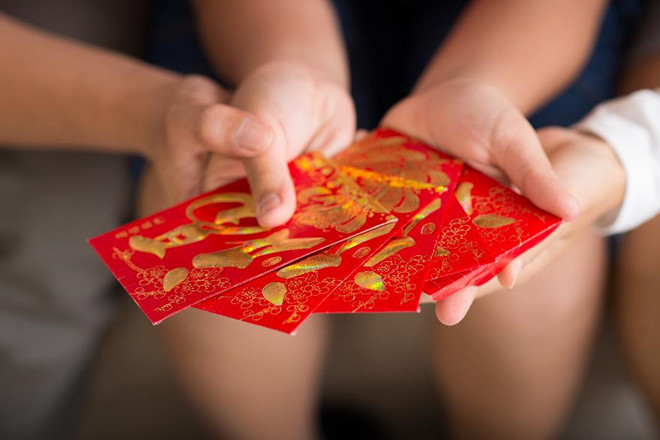 Những điều mà ba mẹ nên biết trước khi muốn chiếm hữu tiền lì xì