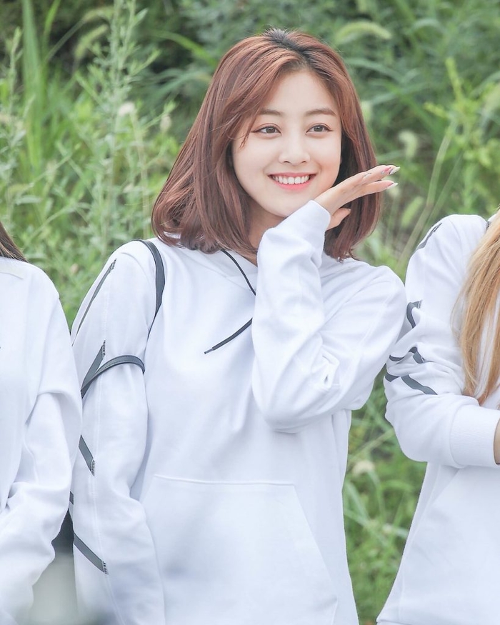 Idol Kpop lột xác mĩ mãn, fan thốt lên: Sao không làm vậy sớm hơn?
