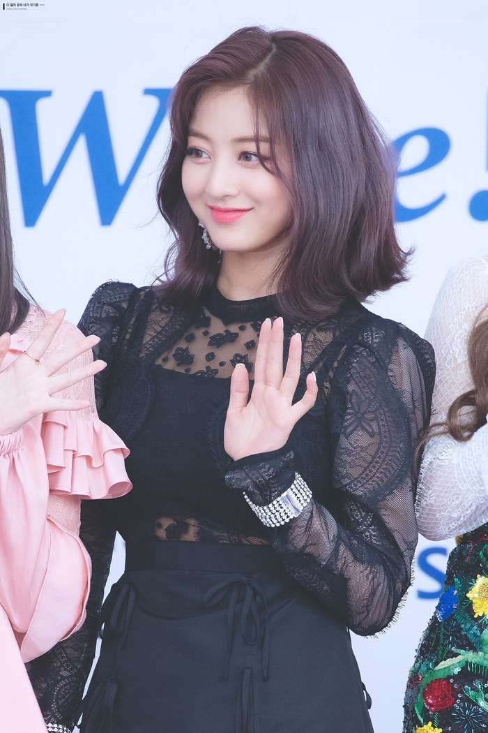 Idol Kpop lột xác mĩ mãn, fan thốt lên: Sao không làm vậy sớm hơn?