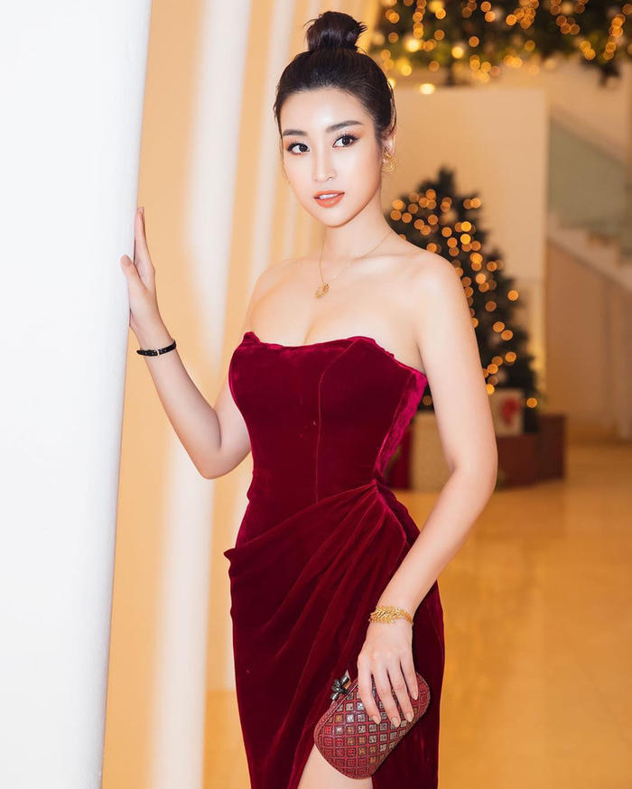 Diện bikini “đụng chan chát” nhưng Mỹ Linh vẫn đánh bại nhiều người