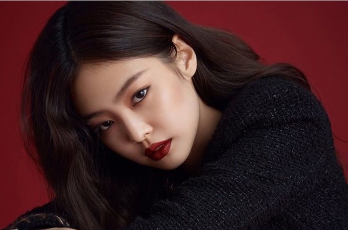 Dù bằng tuổi nhưng nhan sắc “một trời một vực” của những idol K-Pop