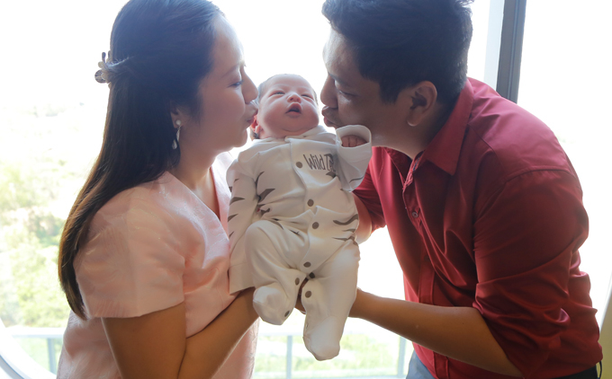 Duc Thinh don vo con xuat vien nhung bieu cam cu Tet moi la bat ngo