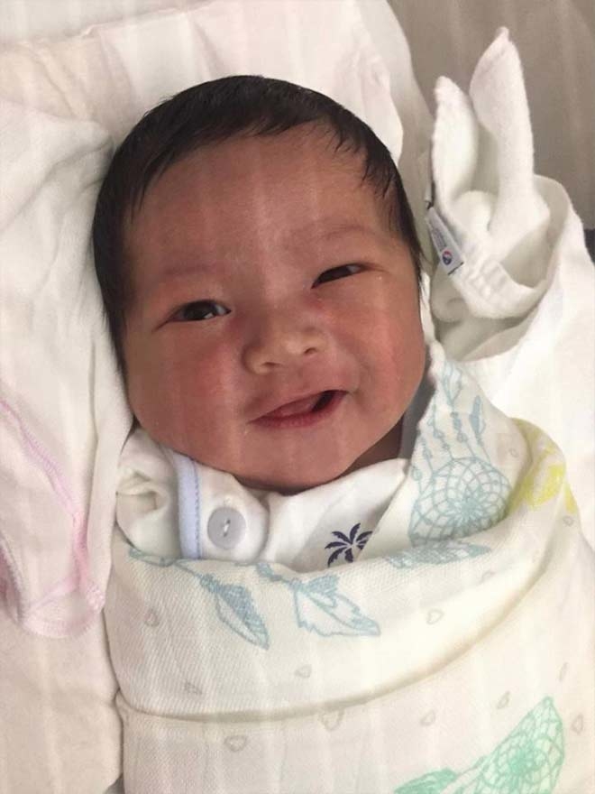Duc Thinh don vo con xuat vien nhung bieu cam cu Tet moi la bat ngo