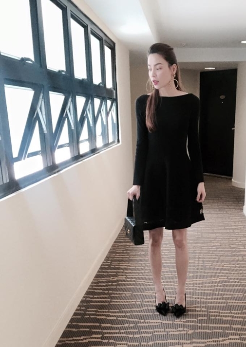 Hà Hồ bị chê gầy đáng báo động trong loạt ảnh mới