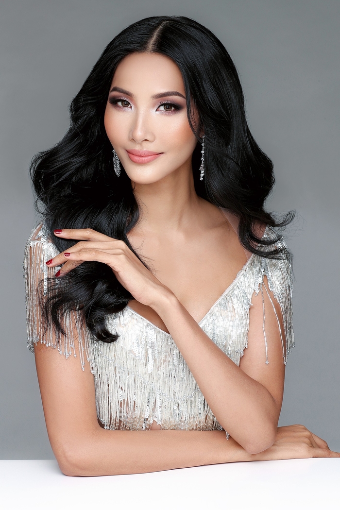 Hoàng Thùy dự thi Miss Universe 2019
