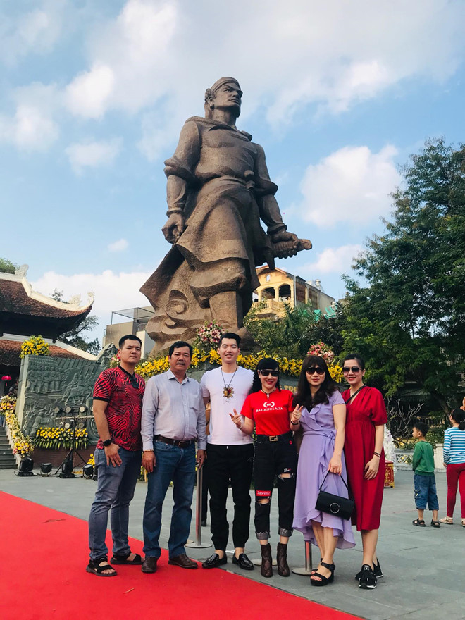 Jolie Nguyễn hiếm hoi khoe người thân, Cường - Đàm vi vu Đà Lạt