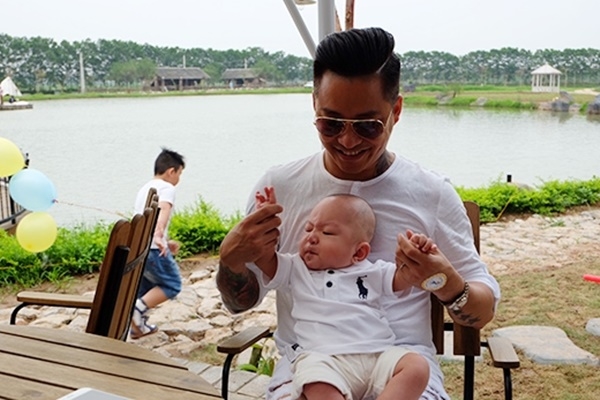 Nao dau chi co con gai Justatee, Vbiz Viet co toi 4 nhoc ti moi sinh nhu da man hon muoi