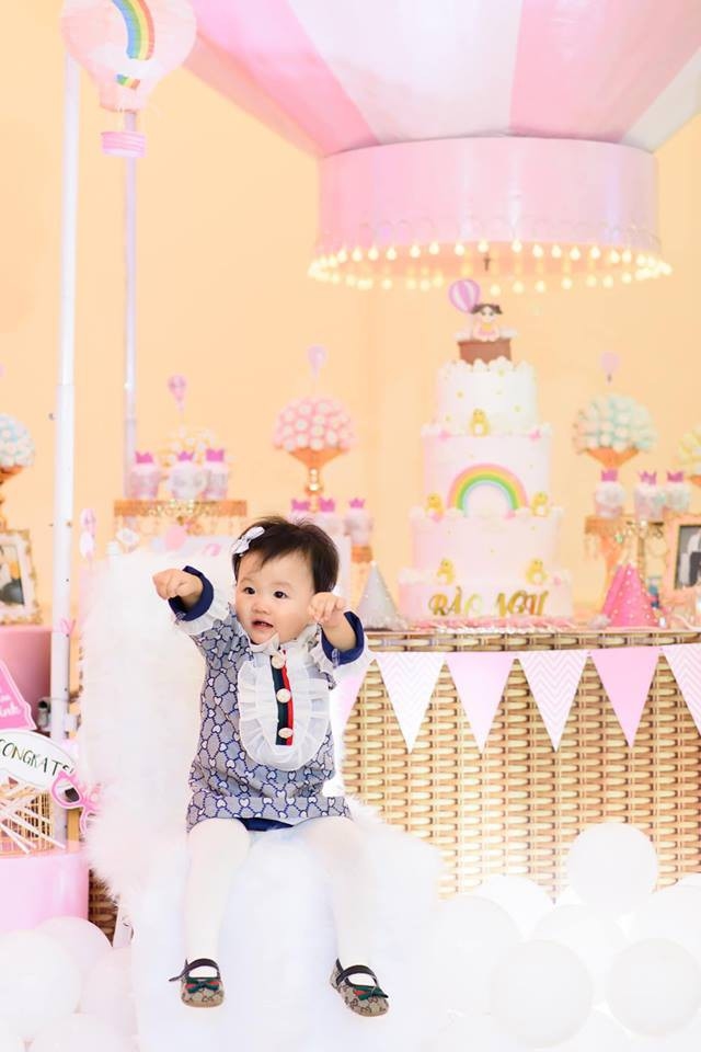 Lần đầu lộ diện của các nhóc tỳ nhà sao Việt nổi tiếng