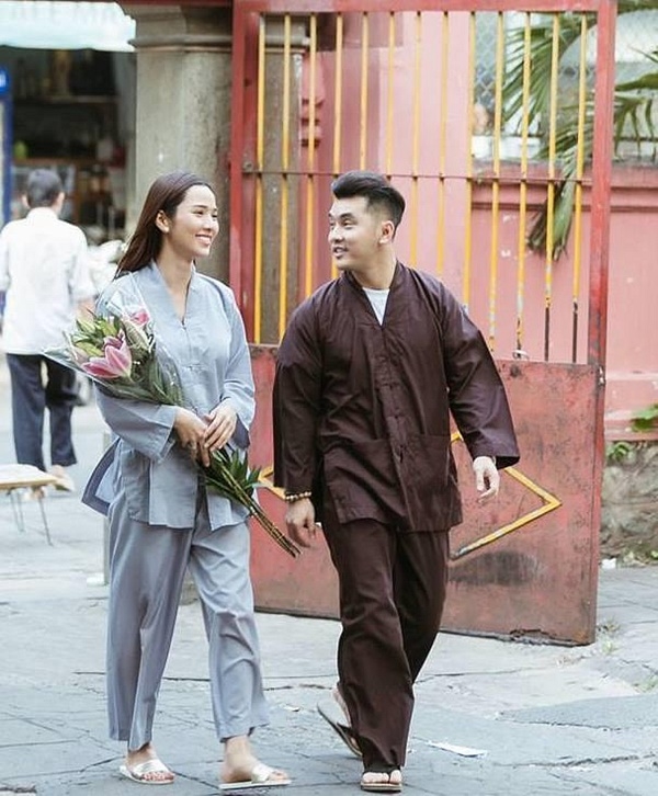 Le chua dau nam: Nguoi kinh nhu bung, nguoi chang khac gi di vu truong?